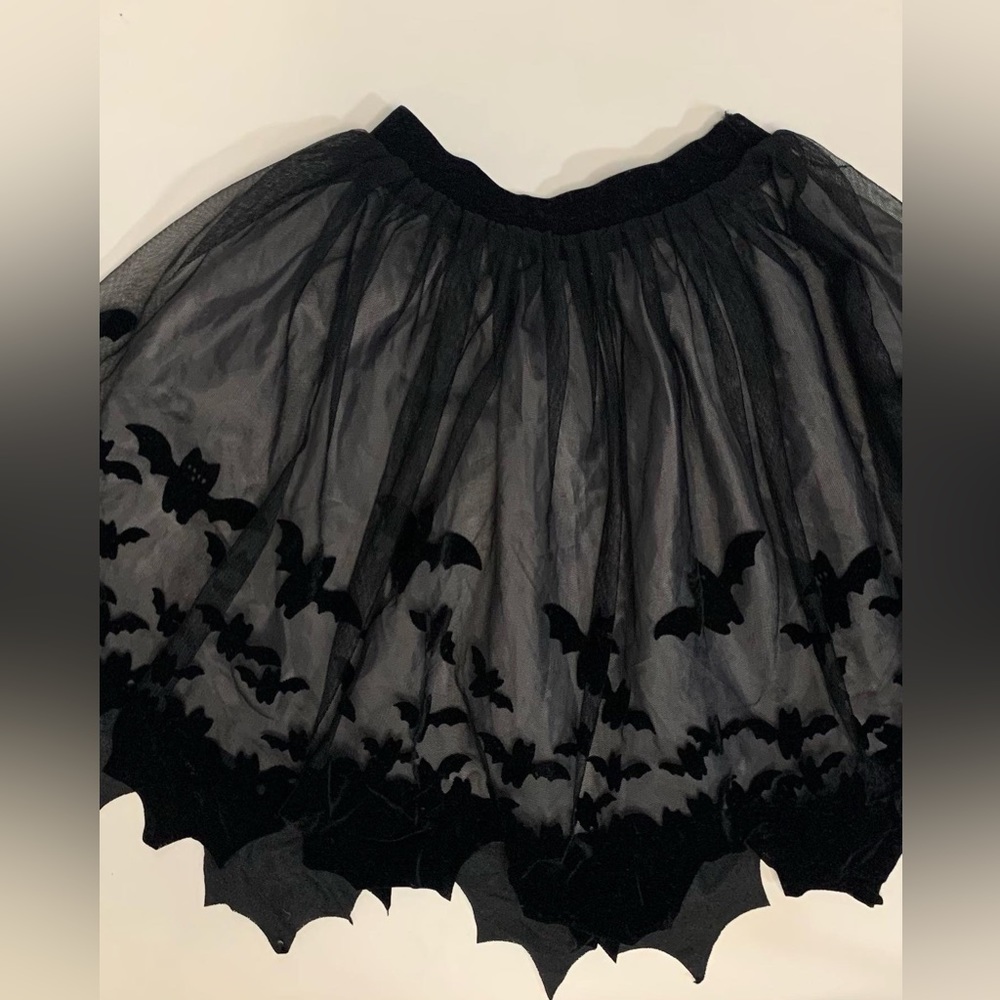 H&M Black toile skirt with Embroidered bats. Size 5-6